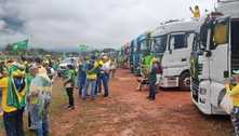 Vídeo: acampamento em Brasília recebe cerca de 25 caminhões e tratores