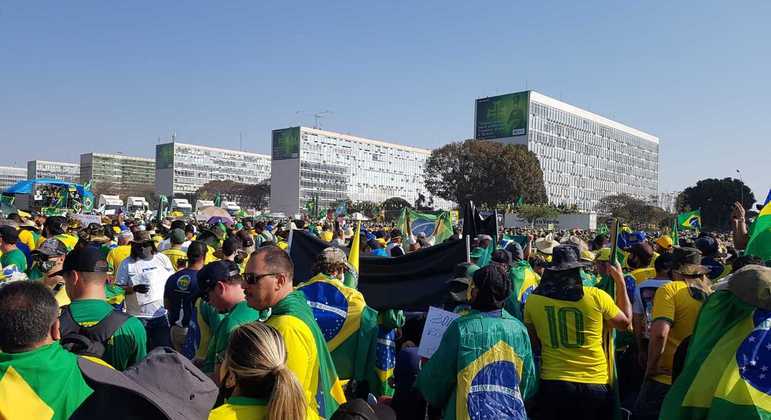 Manifestantes se concentram na Esplanada durante ato pelo 7 de Setembro, em 2021
