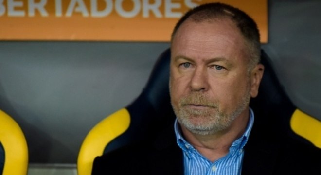 Mano Menezes, sossegado