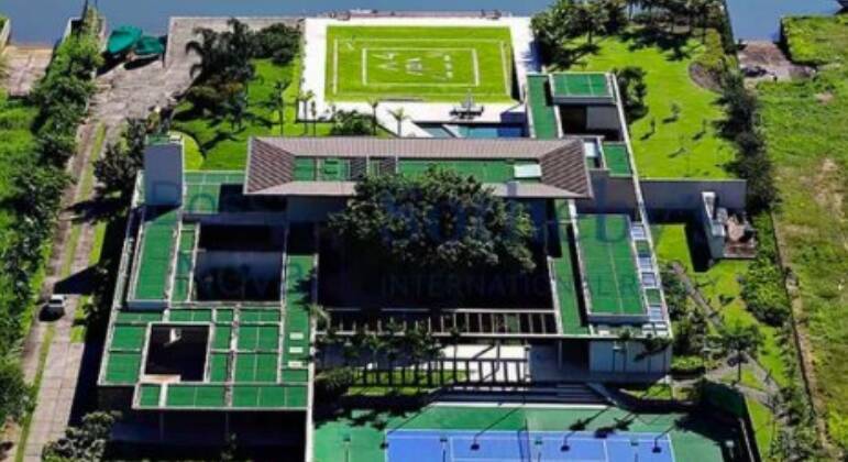 O valor é mais de 50 vezes o estimado para a badalada mansão de Neymar em Mangaratiba (RJ), que custa R$ 28 milhões