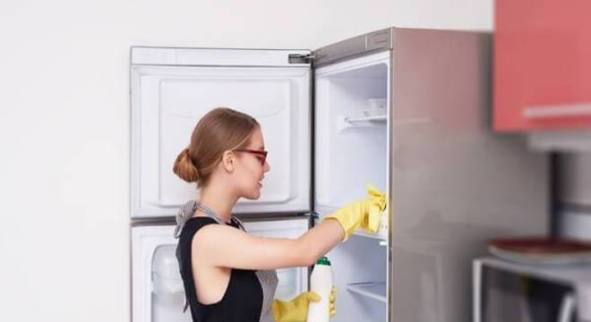 Mantenha a limpeza da geladeira sempre em dia