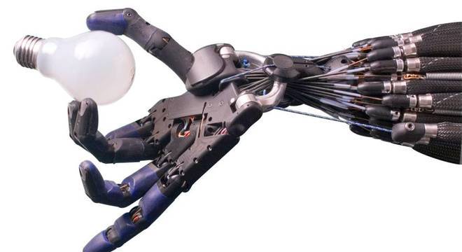 Mãos robóticas estão disponíveis há anos, mas programação é desafio