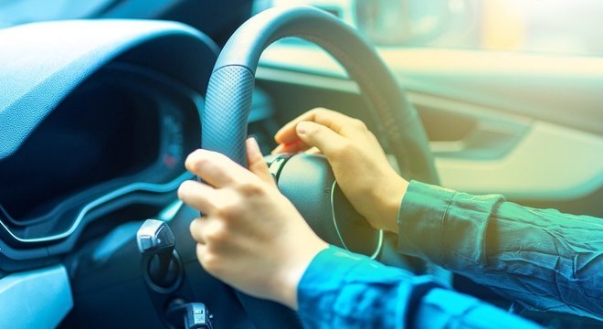 Vários vídeos no YouTube culpam motoristas por seu fracasso nas plataformas