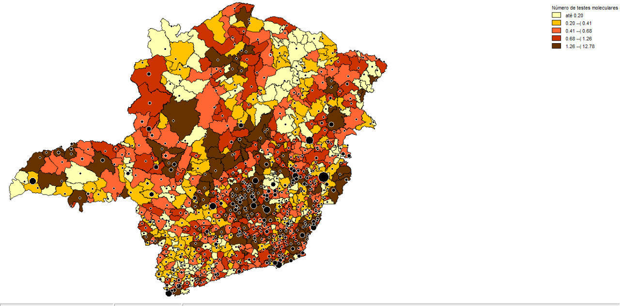 Pontos mais escuros são cidades com mais testes realizados