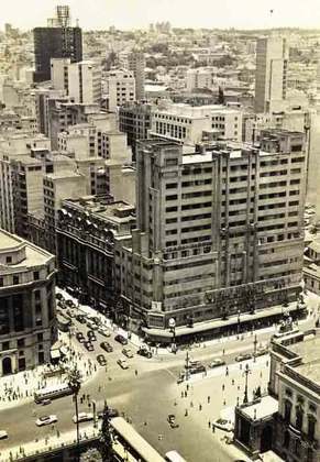 Mappin - Nasceu em São Paulo no ano seguinte à Mesbla, em 1913, e tornou-se a maior concorrente da rede carioca. Foi pioneira no modelo de lojas com vitrine de vidro nas fachadas. 