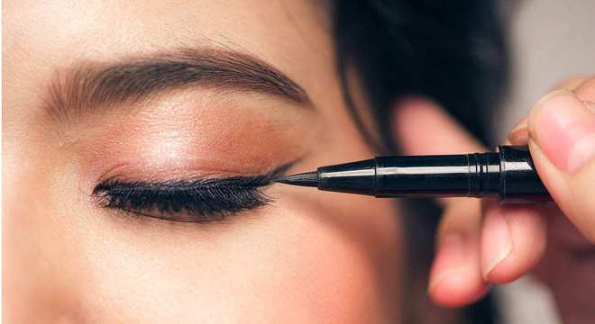 Maquiagem com delineador- Opções para se usar durante o dia ou à noite