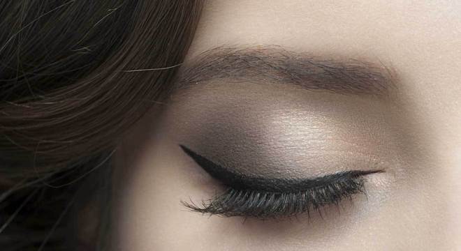 Maquiagem com delineador- Opções para se usar durante o dia ou à noite