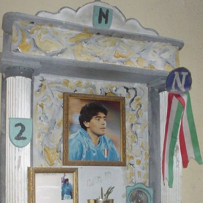 Rua de Nápoles, homenagem a Maradona