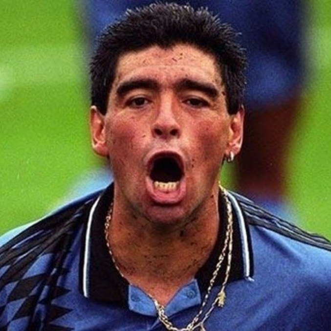 A imagem congelada do gol contra a Grécia
