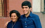 A casa que o craque deu de presente à sua mãe, dona Tota, e ao seu pai, dom Chitoro, fica no bairro de Villa Devoto, na capital argentina