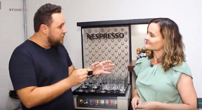 Marcel Wars entrevista Claudia Leite, da Nespresso