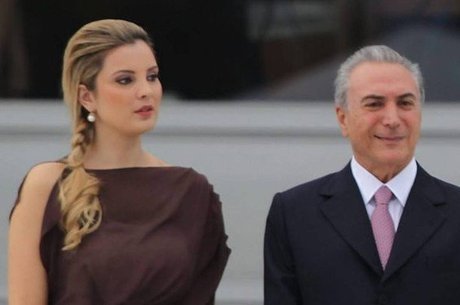 Ao lado de Temer, Marcela roubou a cena na posse de Dilma 