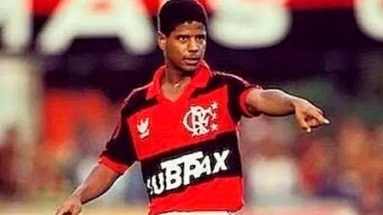 Marcelinho Carioca - 7 gols 