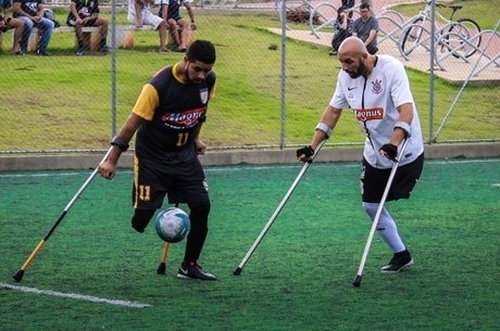 Marcelo, do Corinthians, perdeu a perna aos 26 anos