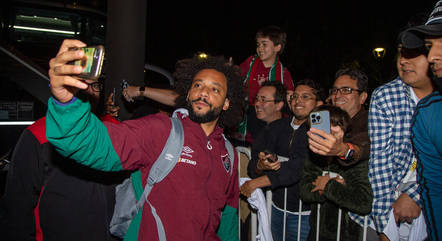 Marcelo atende os torcedores na Argentina