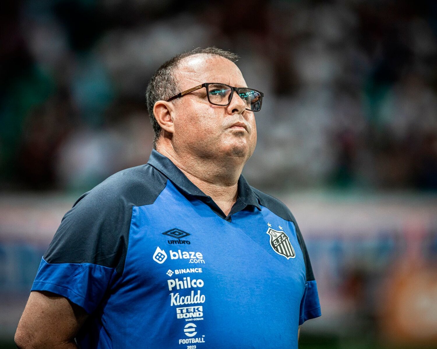 Marcelo Fernandes acompanhou impassível a goleada do Internacional. Sem reação diante do vexame