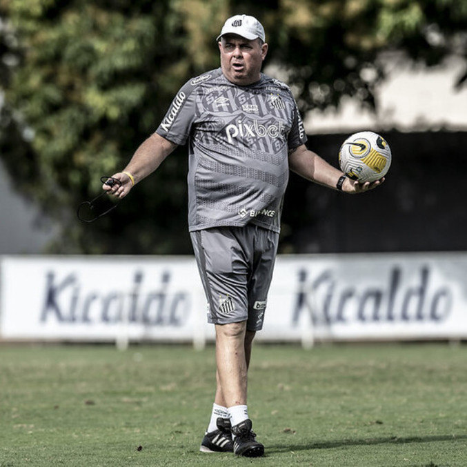 Marcelo Fernandes já foi campeão como técnico do Santos no Paulista de 2015