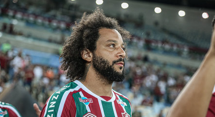 Marcelo deixou o Fla-Flu com dores na panturrilha
