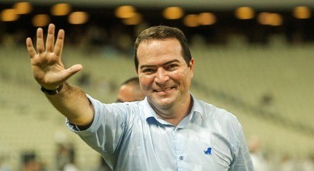 Marcelo descarta a saída de Vojvoda
