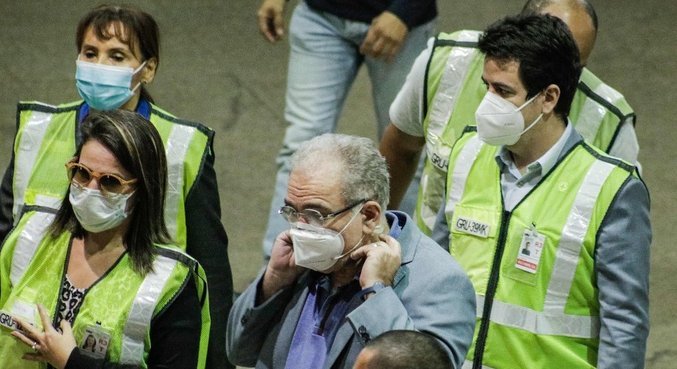 Queiroga esteve no Aeroporto de Guarulhos para recepcionar chegada das vacinas