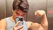 Filho de Ivete Sangalo, de 13 anos, exibe braço musculoso em selfie no espelho