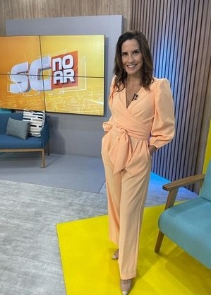 Márcia Dutra apresenta o "SC no Ar" na NDTV de Santa Catarina