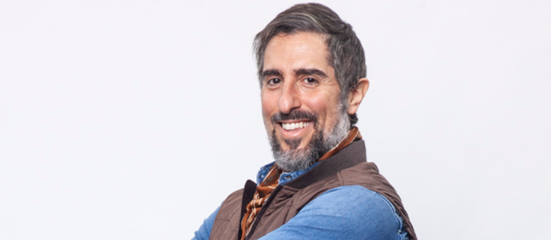 Marcos Mion está à frente do reality A Fazenda