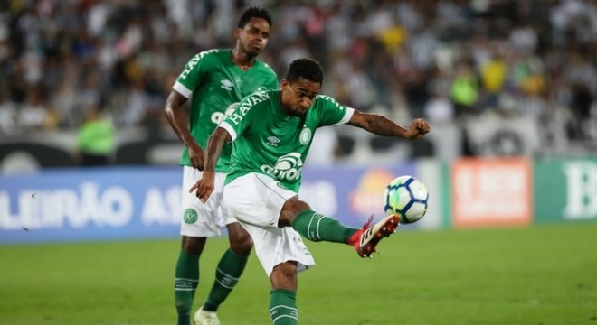 Marcos Paquetá - 6,0 - Se arriscou ao mudar o padrão de jogo do Bota e viu o seu time demorar