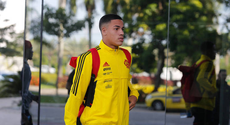 Revelação da base, Marcos Paulo ganha espaço com Paulo Sousa no Flamengo