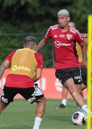 Marcos Paulo em treino pelo São Paulo