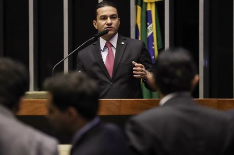 52% da população são contra o impeachment, diz Pereira