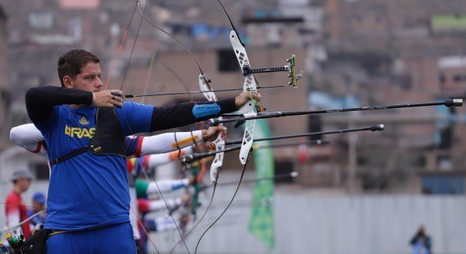 Marcus Vinícius atira bem e fica com a prata histórica na prova individual
