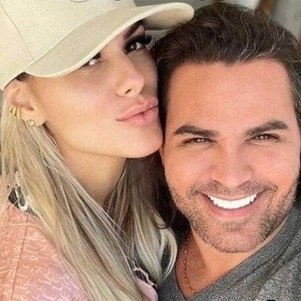 Foto do casal foi postada em perfil de fãs do sertanejo na web