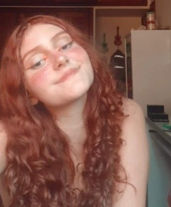 Maria Eduarda Corsini Liz, 17 anos, chegou recentemente à cidade de Holland, nos Estados Unidos, onde cursa o ensino médio público. 'Se compararmos as escolas brasileiras com as americanas, a diferença é enorme', diz. Maria reúne uma lista com as diferenças e curiosidades entre a realidade brasileira e americana: