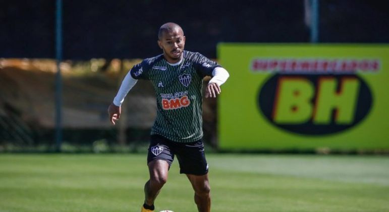 MARIANO - Vem crescendo de produção no Atlético-MG e, depois de muitos anos, pode voltar ao radar de Tite, acirrando a disputa com Fagner, Danilo e Emerson. 