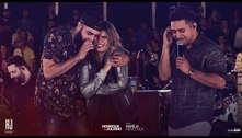 Sertanejo Henrique se emociona em velório de Marília Mendonça 