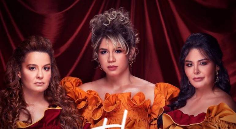 Marília Mendonça ao lado das amigas Maiara e Maraisa