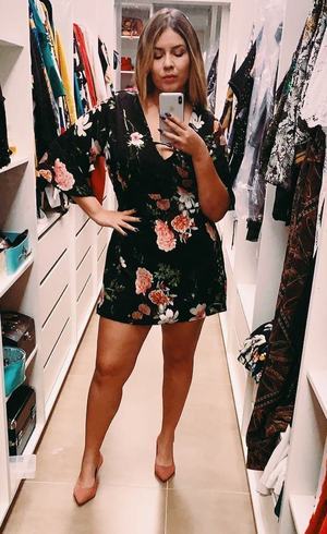 Marília Mendonça em seu closet 