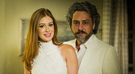 Marina Ruy Barbosa e Alexandre Nero em "Império"