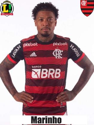 MARINHO - 4,5 - Não conseguiu imprimir o ritmo das últimas partidas. Lento e, como de costume, bastante nervoso, Marinho foi o pior do ataque do Flamengo. 