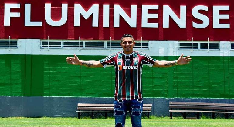 Mario Pineida foi anunciando na última terça-feira. O lateral, que atua em ambos os lados do campo, foi emprestado pelo Barcelona-EQU, que eliminou o clube desta edição da Libertadores. O equatoriano nunca atuou fora do país e tem contrato vigente até dezembro de 2022. 