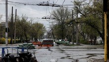 Zelenski afirma que a situação em Mariupol é 'desumana'