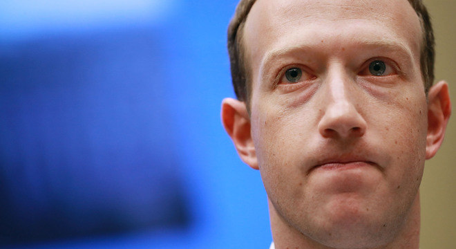 Mark Zuckerber teve que dar explicações sobre uso de dados do Facebook neste ano