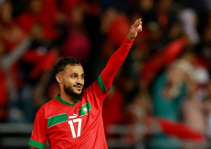 Boufal comemora gol que abriu o placar do jogo
