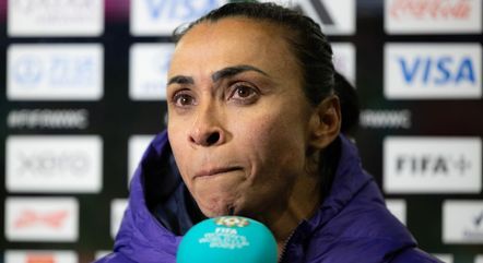Marta chorou após a eliminação do Brasil
