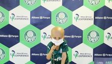 Curado de câncer, garoto realiza sonho de conhecer Allianz Parque