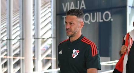 Técnico do River vê Fluminense como melhor time do Brasil após goleada