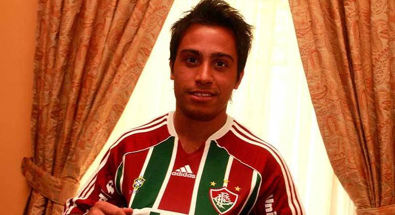 Martinuccio foi outro a fazer uma breve passagem pelo Fluminense. O meia chegou ao clube em 2011, com o status de melhor jogador da Libertadores da mesma temporada. Porém, o atacante marcou apenas um gol em 15 partidas. Durante os cinco meses de contrato, foi cedido ao Villareal, Cruzeiro e Chapecoense.  