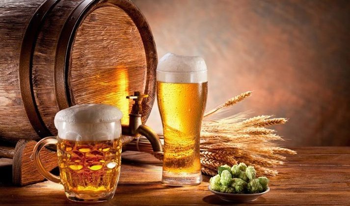Mas a cerveja tem elevado teor de compostos chamados purinas, que aumentam os níveis de ácido úrico no sangue. Portanto, pessoas propensas a certas doenças que se agravam com o ácido úrico, como gota, devem evitar. 