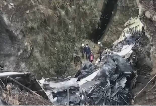 Mas o acidente no Nepal, em termos de número de mortos, fica longe das grandes tragédias da aviação. Veja algumas das maiores da história. 